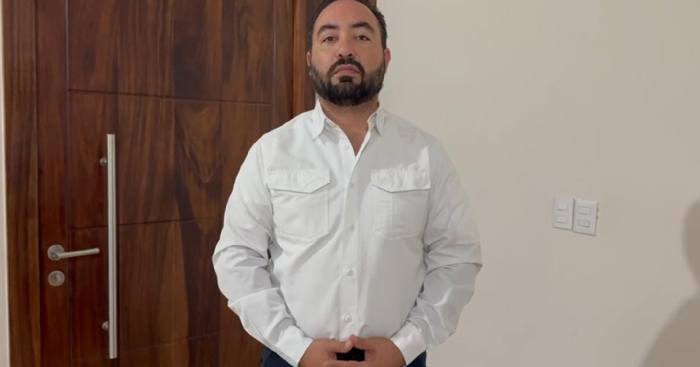 Image default