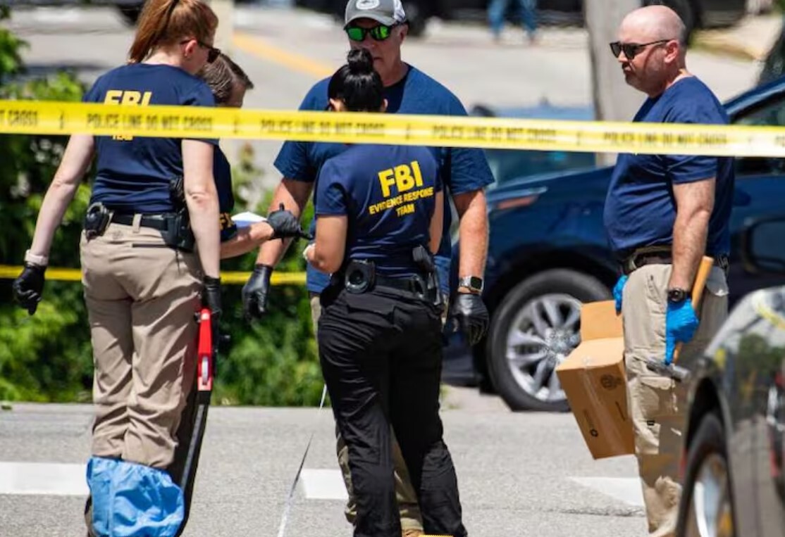 Image default
